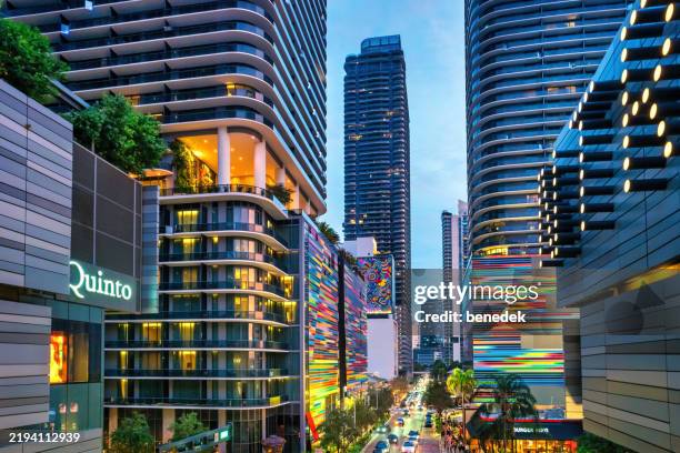 downtown miami brickell district new condos - miami bildbanksfoton och bilder