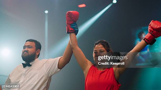 Officials In Boxing 8,289 Referee (Boxing) Stock Photos, High-Res Pictures, and Images ...