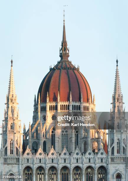 budapest at sunset - hungarian parliament building stock pictures, royalty-free photos & images