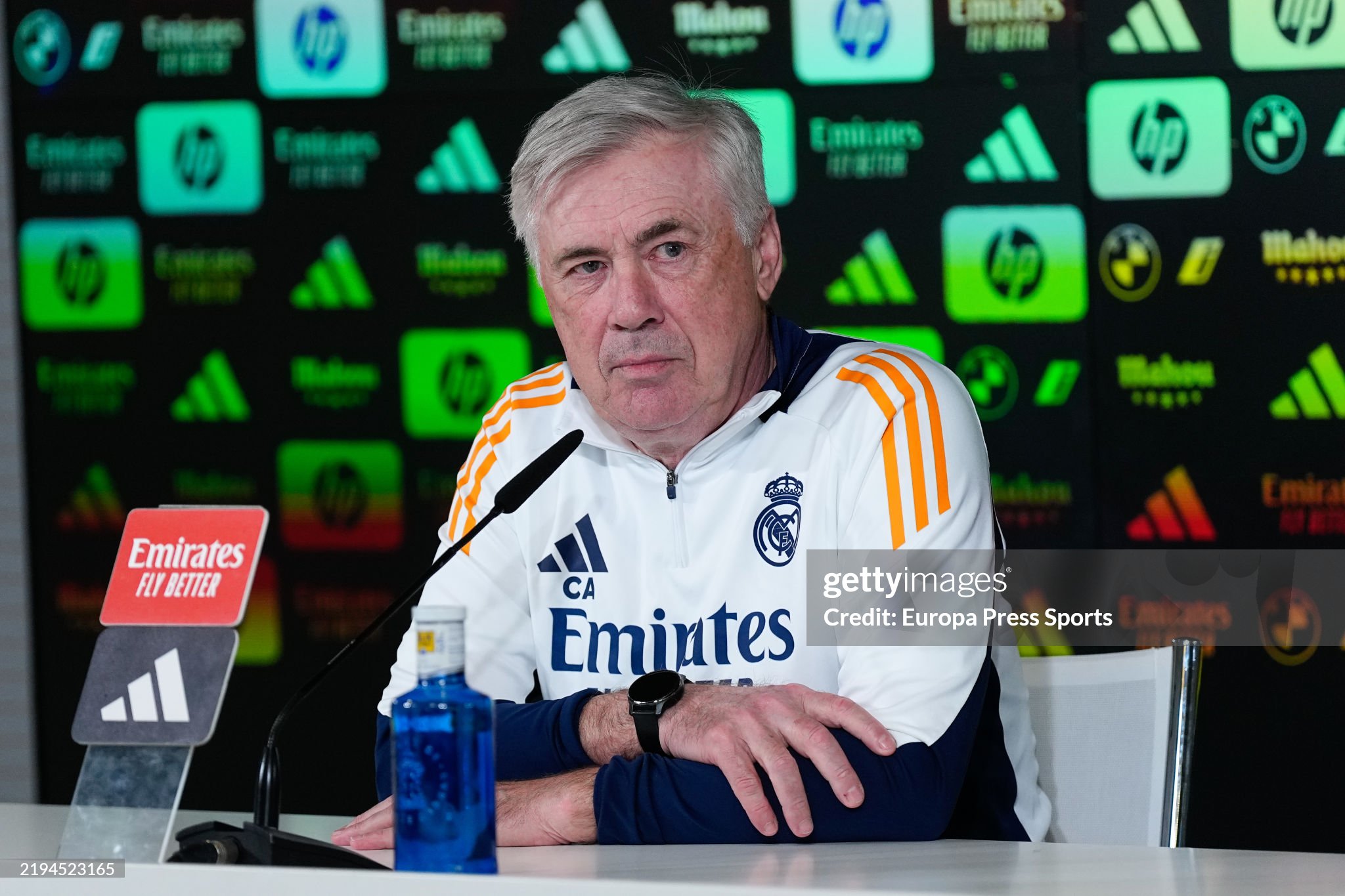 Ancelotti reacts sharply to joking Simeone: 'It will hurt him'
