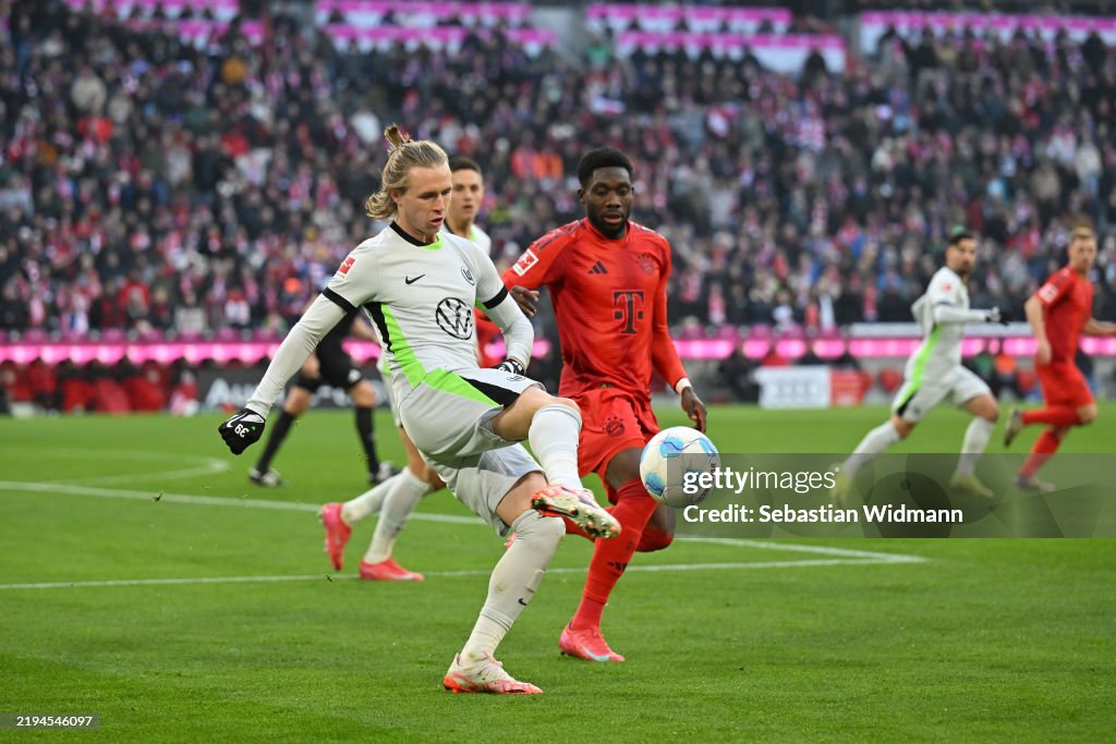 FC Bayern München v VfL Wolfsburg - Bundesliga