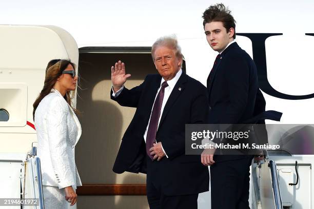 2.080 foto e immagini ad alta risoluzione di Melania Trump And Barron ...