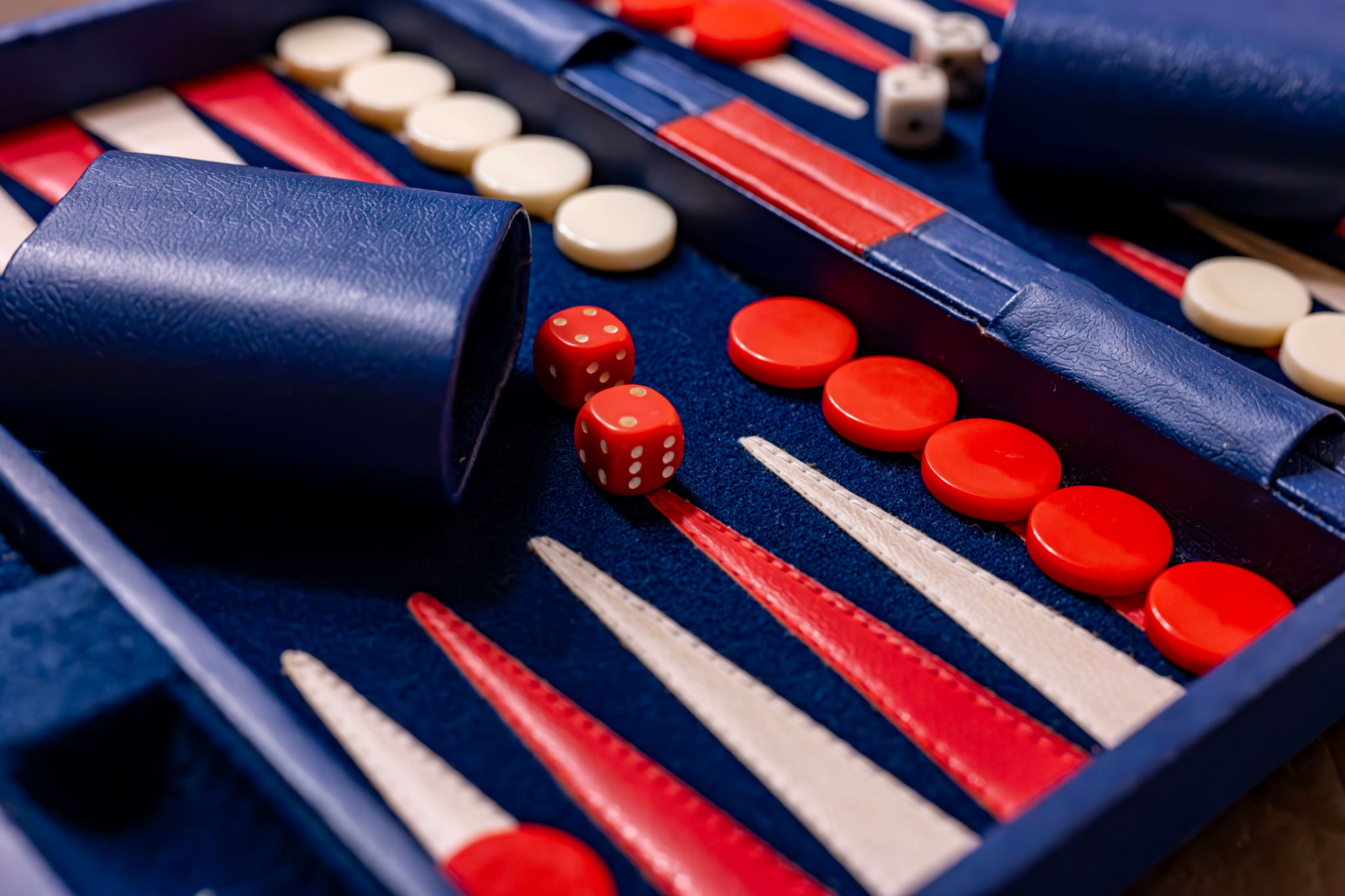 backgammon dice