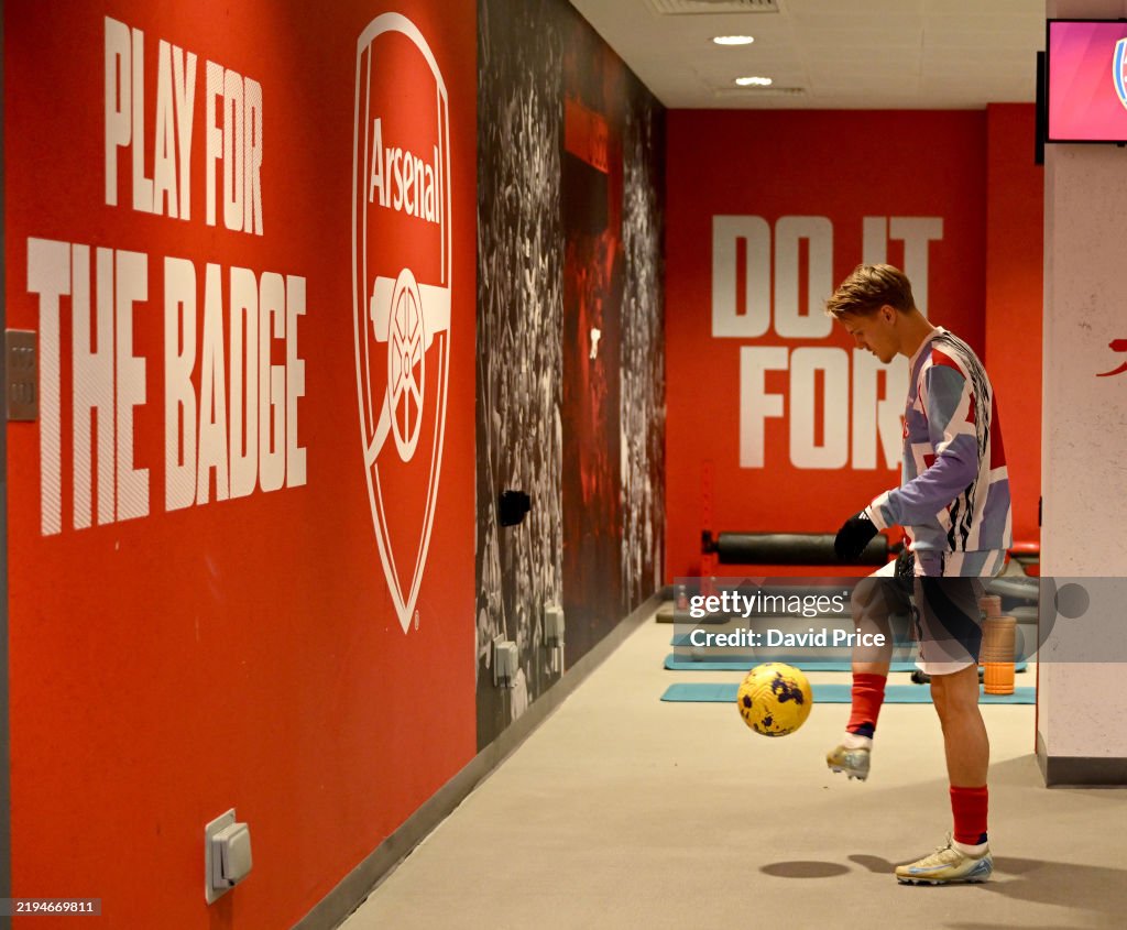 Arsenal FC v Aston Villa FC - Premier League