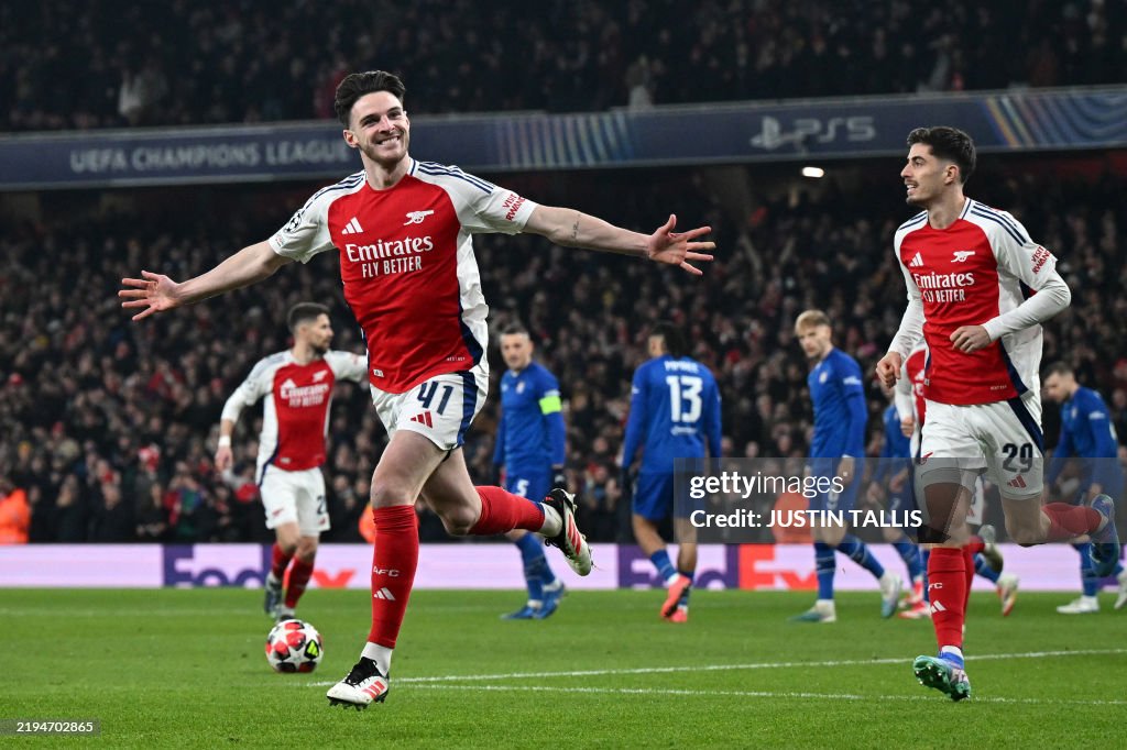 TOPSHOT-FBL-EUR-C1-ARSENAL-DINAMO ZAGREB