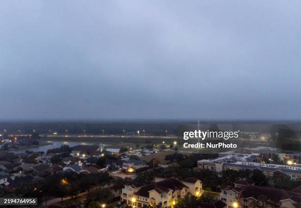 Cloudy weather occurs in the Orlando region, and the afternoon is very cold with an average of 7?C .