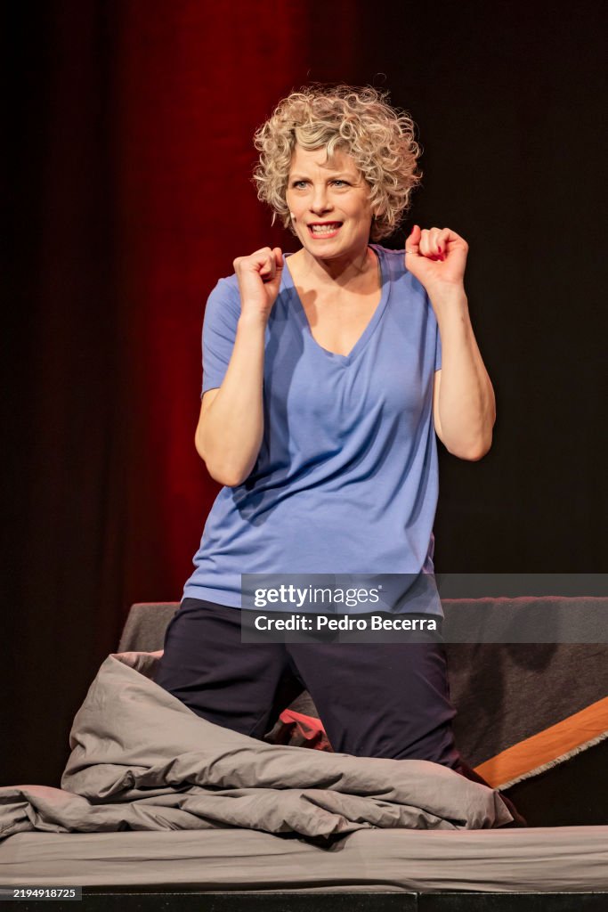 Anna Schaefer Performs In Berlin