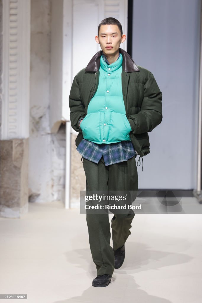 Auralee: Runway - Paris Fashion Week - Menswear Fall-Winter 2025/2026