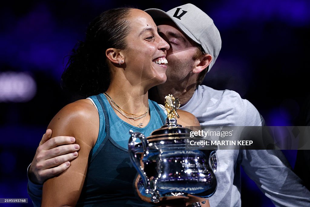 TOPSHOT-TENNIS-AUS-OPEN-PODIUM