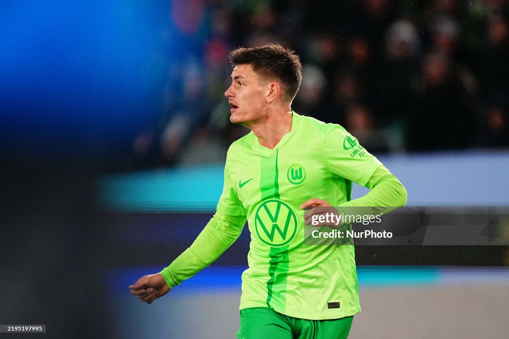 VFL Wolfsburg vs Holstein Kiel - 1. Bundesliga
