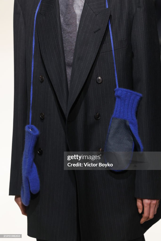 Auralee: Runway - Paris Fashion Week - Menswear Fall-Winter 2025/2026