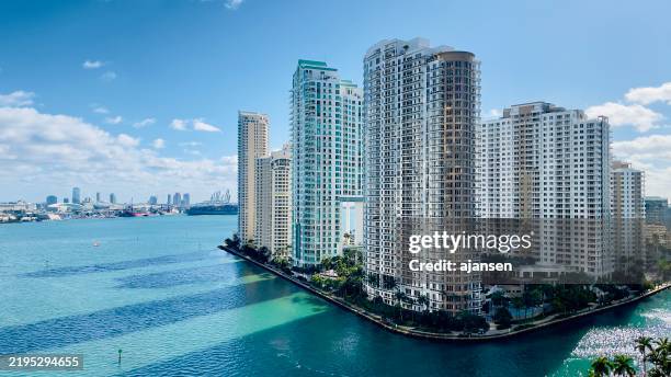 brickell miami centro de la ciudad - florida estados unidos fotografías e imágenes de stock