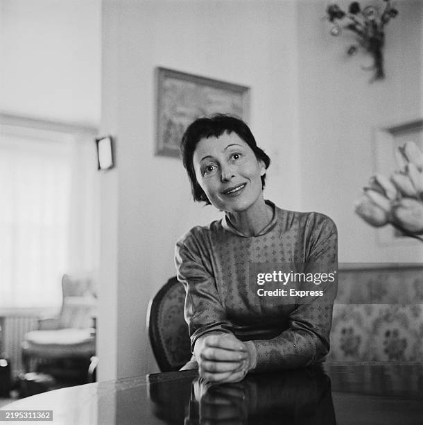 Louisie Rainer 401 Luise Rainer Photos & High Res Pictures - Getty Images