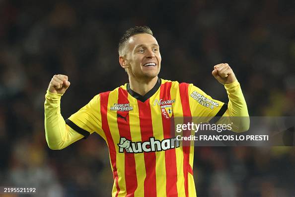 TOPSHOT-FBL-FRA-LIGUE1-LENS-ANGERS TOPSHOT-FBL-FRA-LIGUE1-LENS-ANGERS