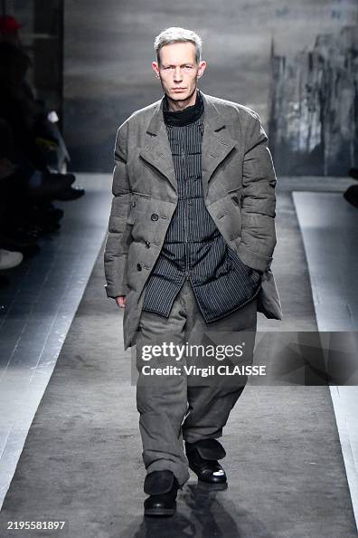 Yohji Yamamoto - Runway - Fall/Winter 2025-2026 Paris Men Fashion Week Yohji Yamamoto - Runway - Fall/Winter 2025-2026 Paris Men Fashion Week