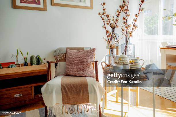 flower arrangement - aged care room stock pictures, royalty-free photos & images