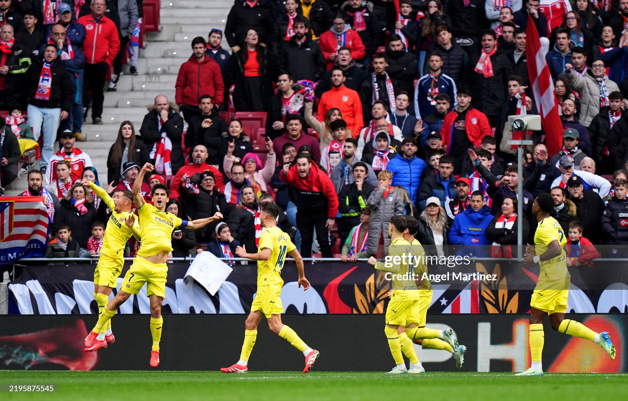 MADRID, SPAIN - JANUARY 25: Gerard Moreno of Villarreal CF celebrates after scoring his team's first goal from the penalty-spot during the La Liga EA Sports match between Atletico de Madrid and Villarreal CF at the Riyadh Air Metropolitano on January 25, 2025 in Madrid, Spain. (Photo by Angel Martinez/Getty Images)