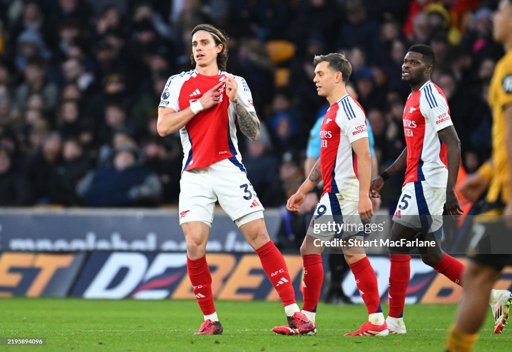 Wolverhampton Wanderers FC v Arsenal FC - Premier League