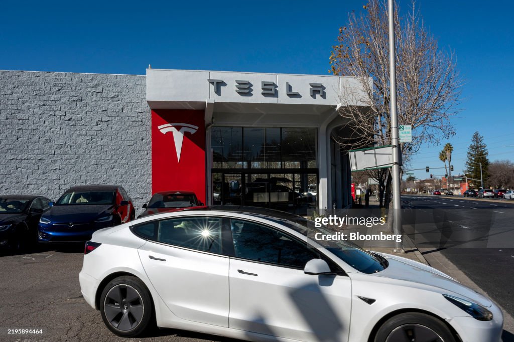 Tesla Ahead Of Earnings Figures