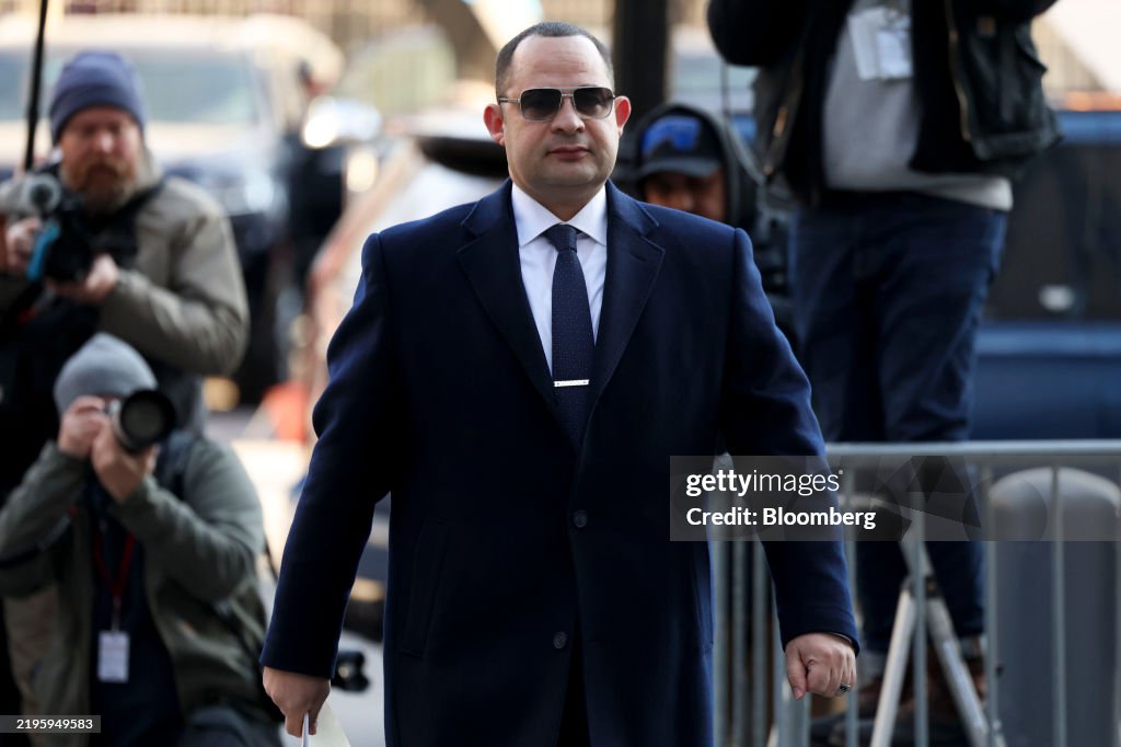 Ex-Senator Bob Menendez Faces Sentencing For Gold Bar Bribe Scheme