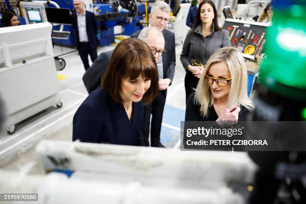 Rachel Reeves Factory 7,124 Rachel Reeves Photos & High Res Pictures - Getty Images