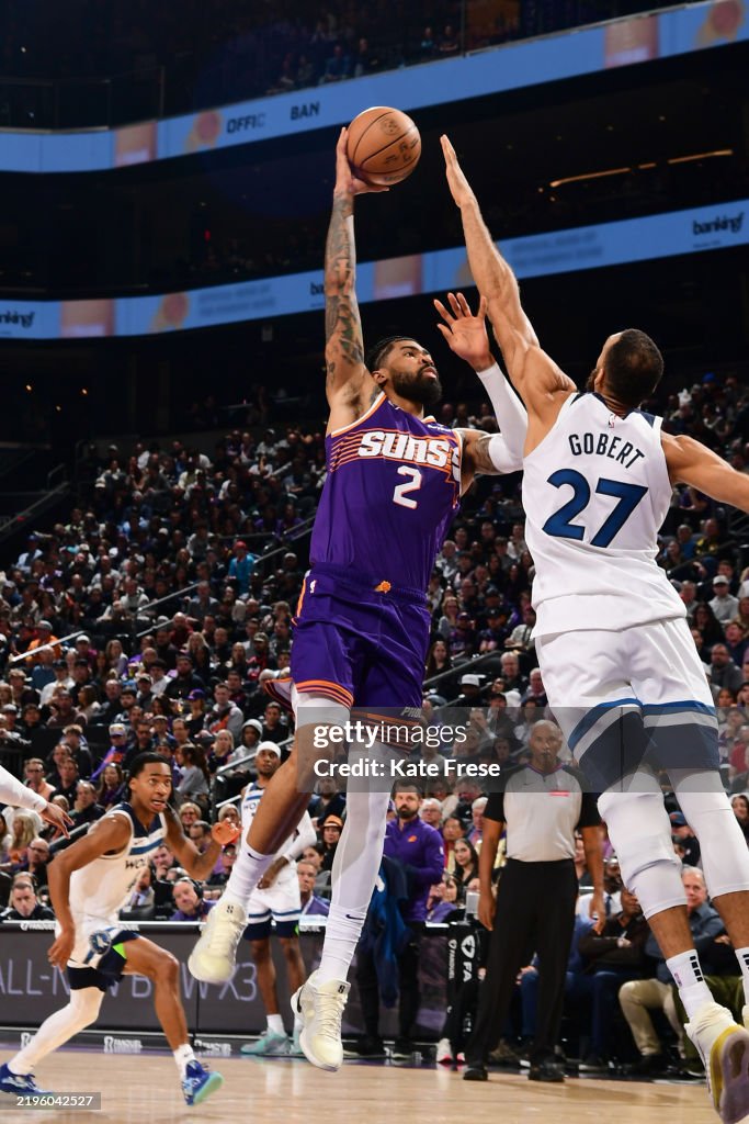 Minnesota Timberwolves v Phoenix Suns