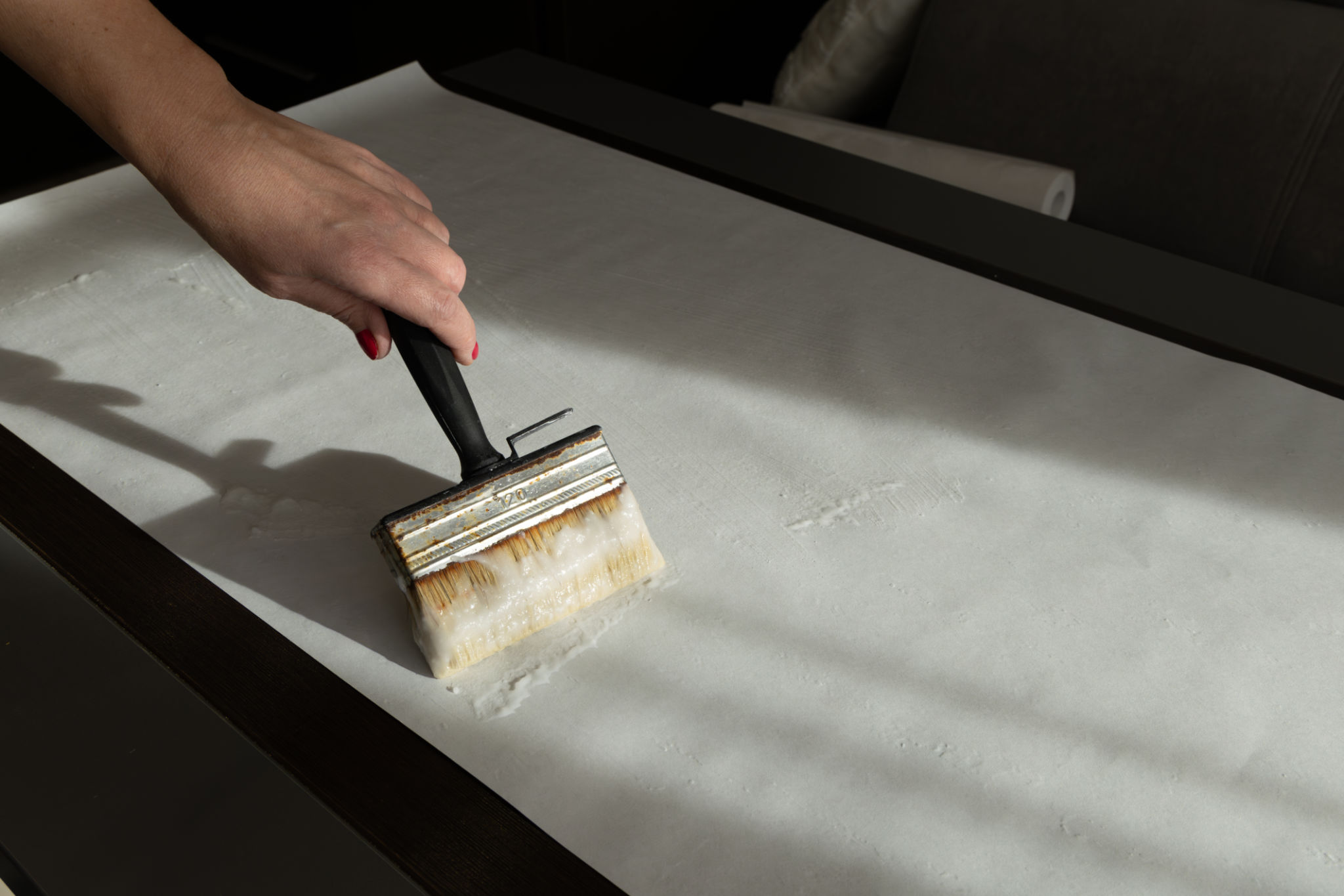 applying wallpaper