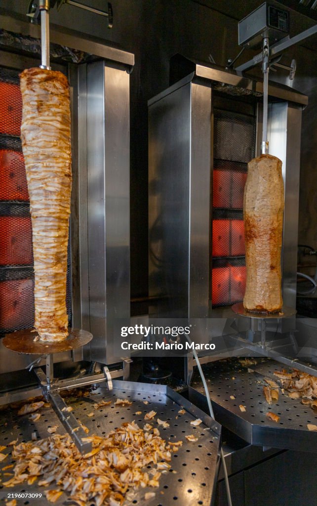 Cutting Kebap meat