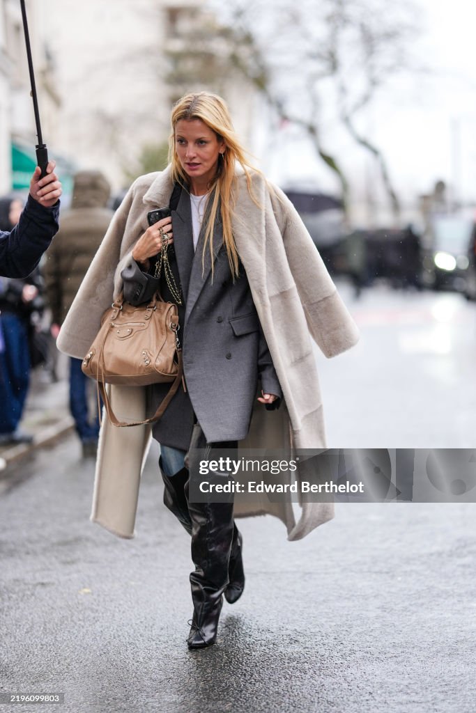 Street Style - Paris Fashion Week - Menswear Fall Winter 2025/2026 - Day Six