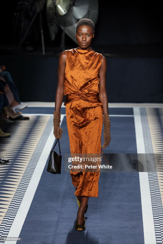 Lanvin: Runway - Paris Fashion Week - Menswear Fall-Winter 2025/2026