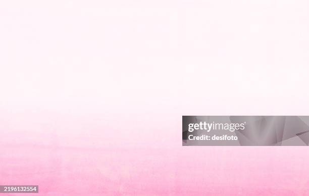 illustrations, cliparts, dessins animés et icônes de doux pastel lumière délavé fard à joues rose rose et blanc dégradé coloré texturé ombre, blanc, vide, romantique, rose, peint, rugueux, texture, mur, horizontal, rustique, vectoriel, fond avec texture subtile - rose pâle