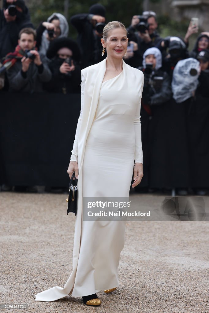 Kelly Rutherford 2025 Kelly Rutherford attends the Schiaparelli Haute Couture Spring-Summer ...