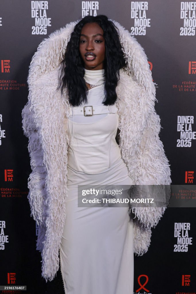 FRANCE-FASHION-CHARITY-HEALTH-AIDS-SIDACTION