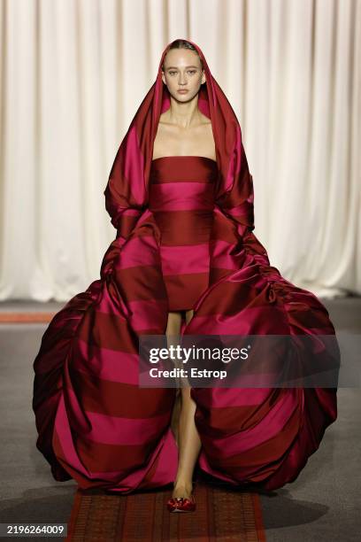 Model walks the runway during the Giambattista Valli Haute Couture Spring-Summer 2025 show as part of Paris Fashion Week on January 27, 2025 in...