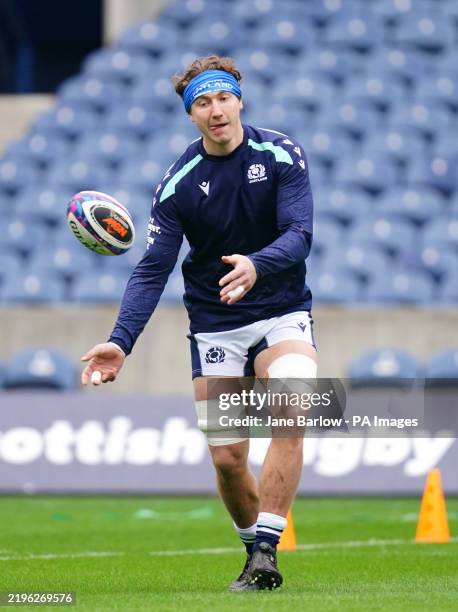 Jamie Ritchie Running 150 Jane Ritchie Photos & High Res Pictures - Getty Images