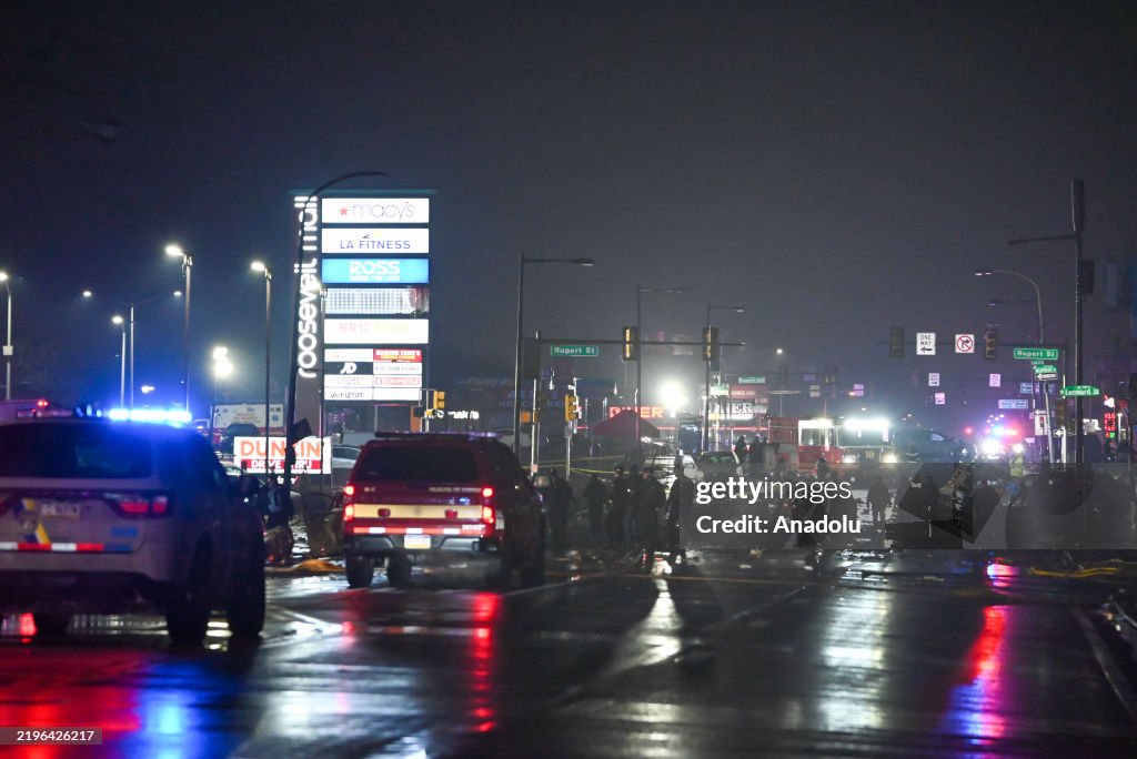 Casualties reported as small plane crashes in US city of Philadelphia