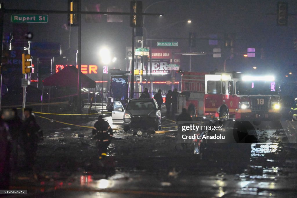 Casualties reported as small plane crashes in US city of Philadelphia