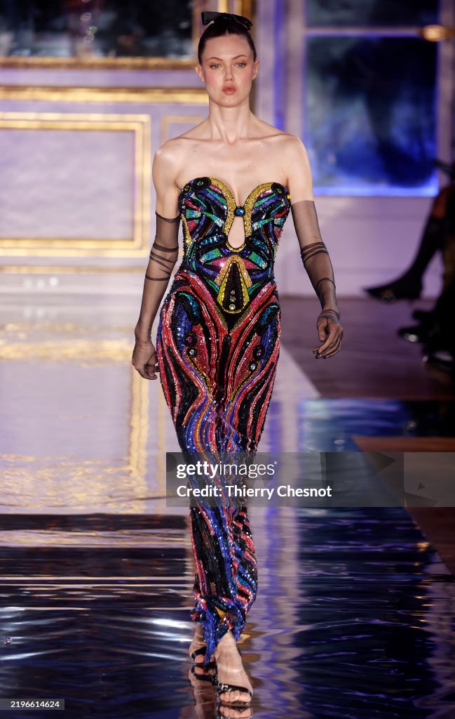 Zuhair Murad: Runway - Paris Fashion Week - Haute Couture Spring-Summer 2025