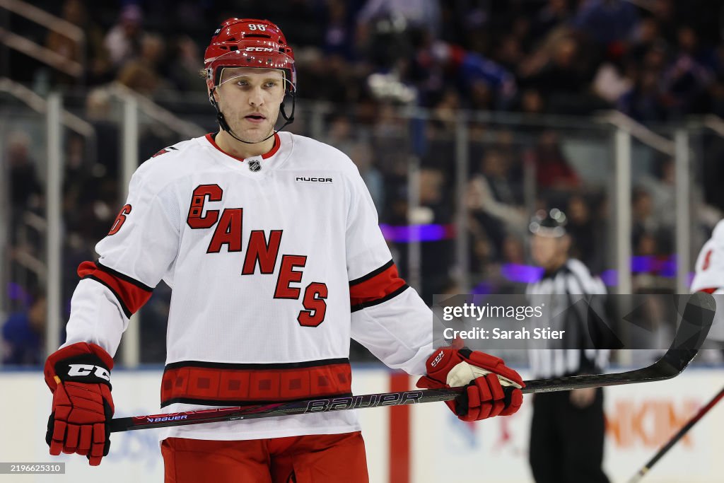 Carolina Hurricanes v New York Rangers