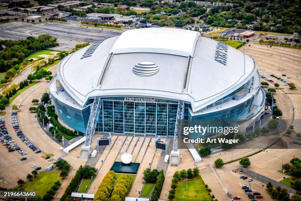 at&t stadium in arlington, texas - dallas cowboys stadion stock-fotos und bilder