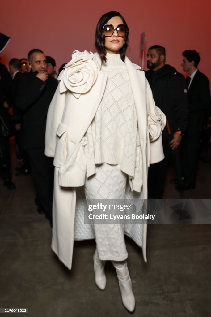 Elie Saab: Front Row - Paris Fashion Week - Haute Couture Spring-Summer 2025