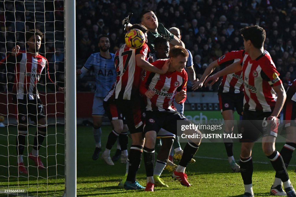 TOPSHOT-FBL-ENG-PR-BRENTFORD-TOTTENHAM