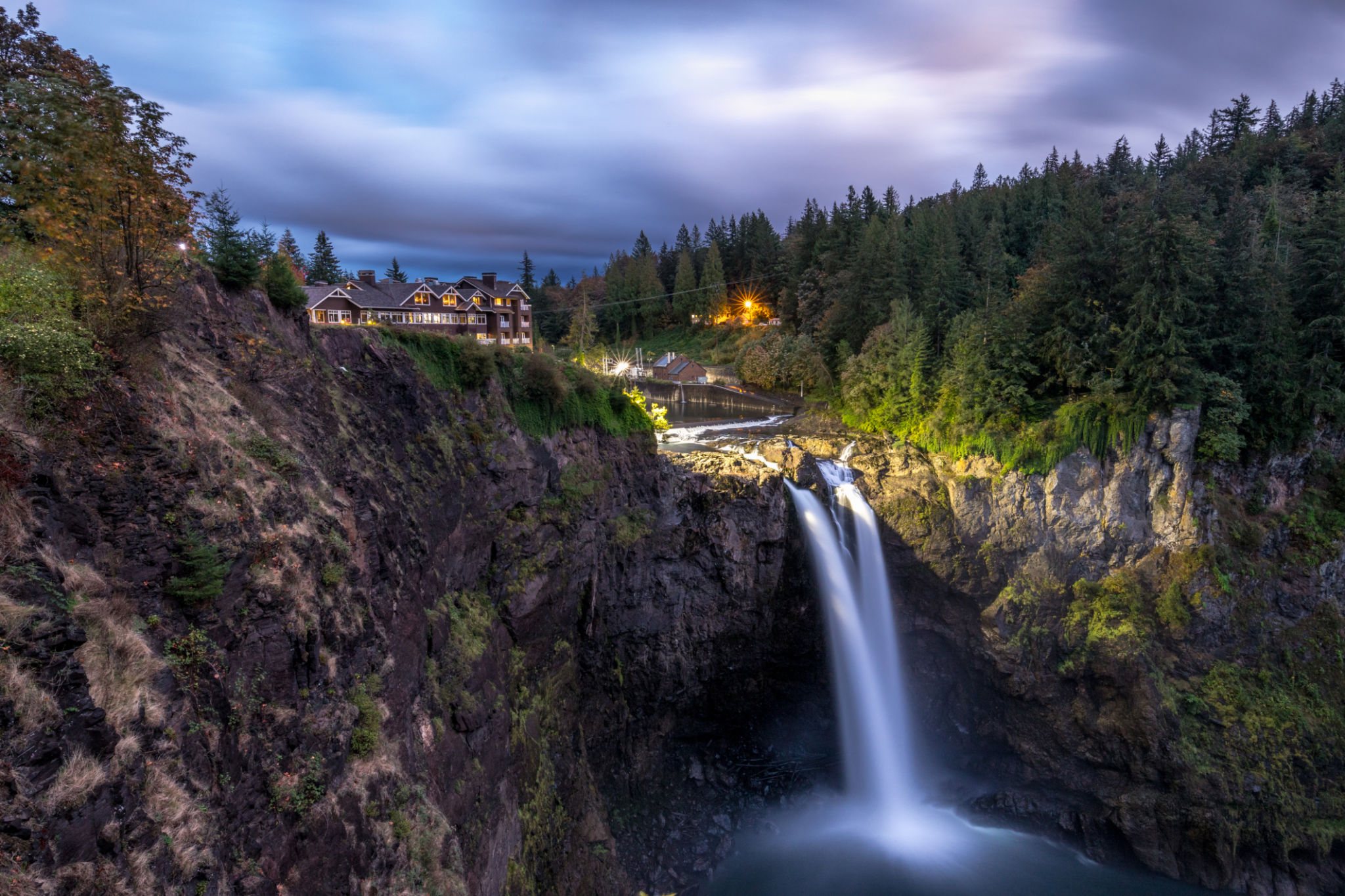 snoqualmie falls