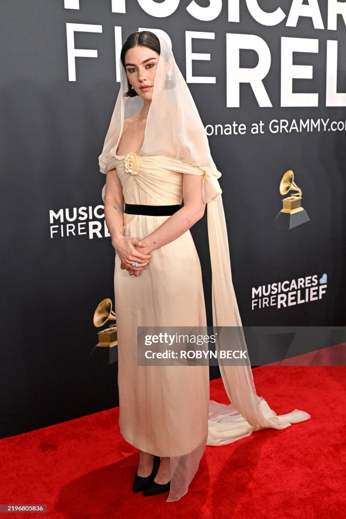 TOPSHOT-US-ENTERTAINMENT-MUSIC-GRAMMYS-AWARD-ARRIVALS