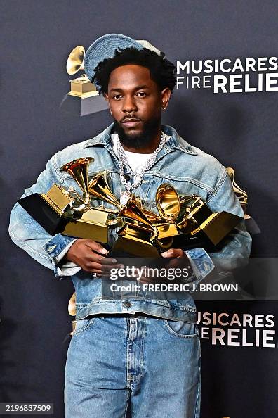 Lama Raper US rapper Kendrick Lamar poses with the Record Of The Year, Best Rap ...
