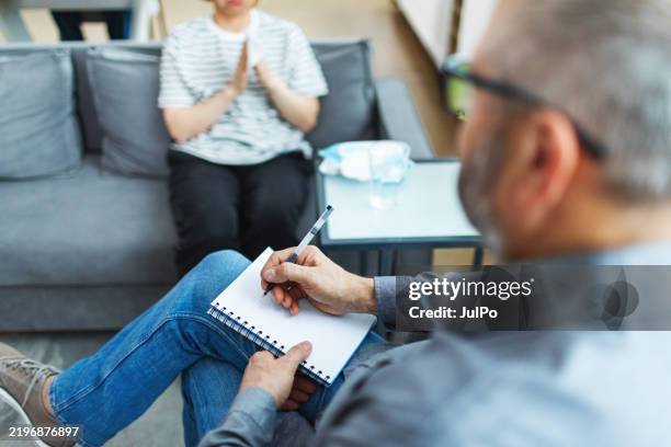 visiting psychologist - mental health professional stock pictures, royalty-free photos & images