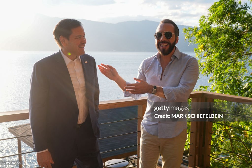 TOPSHOT-EL SALVADOR-US-DIPLOMACY