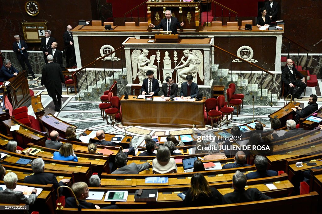 TOPSHOT-FRANCE-POLITICS-GOVERNMENT-PARLIAMENT-BUDGET