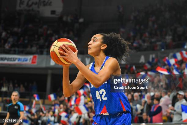 Leila LACAN of France during the Women's Euro 2025 - Qualifications match between France and Ireland at Le Colisée on February 6, 2025 in...