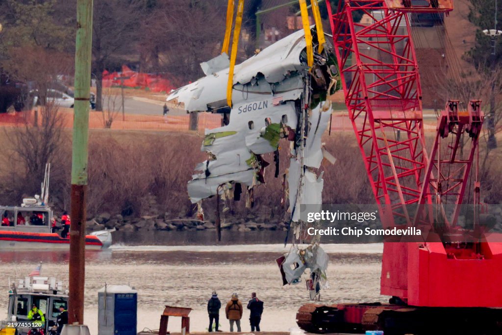 American Airlines Plane And Black Hawk Helicopter Crash Near Reagan National Airport